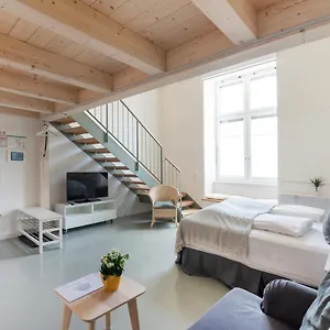 Vorgarten - Central, New And Stylish For Your Comfortable In , Viyana Avusturya